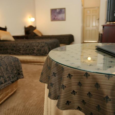 Australian Heritage Motor Inn Даббо Номер фото