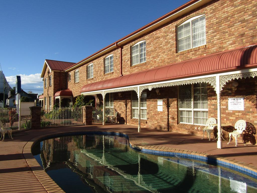 Australian Heritage Motor Inn Даббо Экстерьер фото